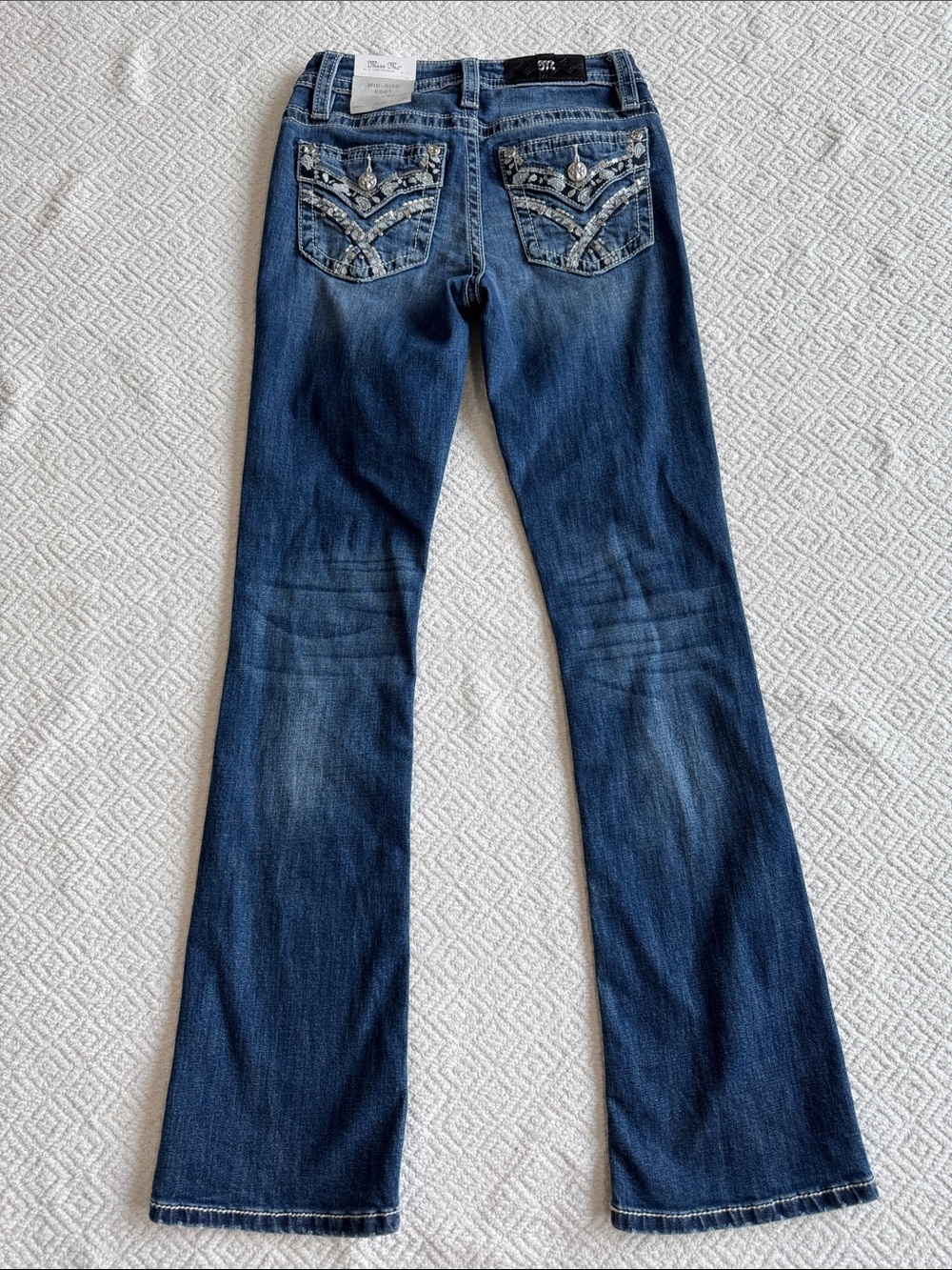 NWT Miss Me Mid-Rise Embellished Back Pocket Boot Cut Jeans in Dark Blue Sz 25